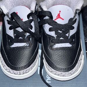 Baby Jordans Black and White Basketball Sneakers with Red Jumpman 4C